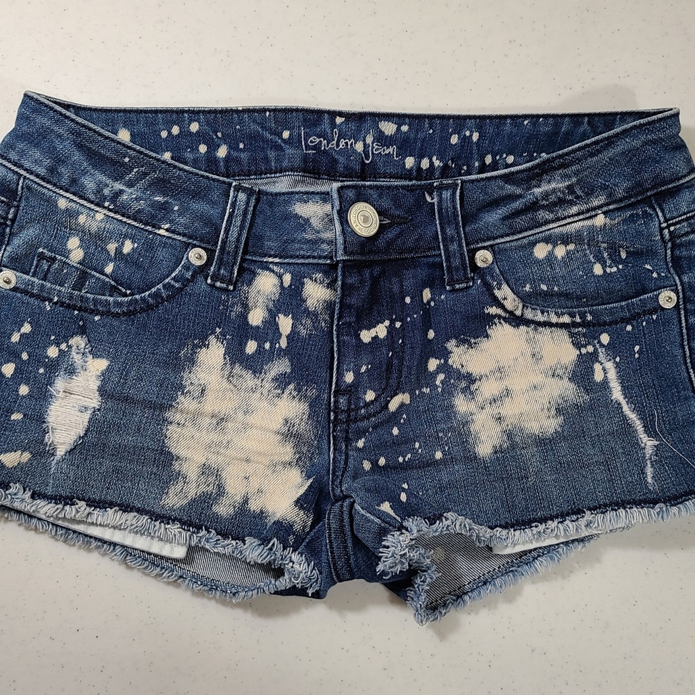 London Jean Shorts, Size 2, short shorts, festival, distressed, 5 pocket